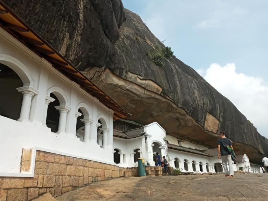 Restwell Homestay Dambulla Exterior photo